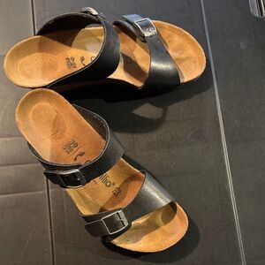 Palillo/ Birkenstock / Black Leather Buckle Sandals 39